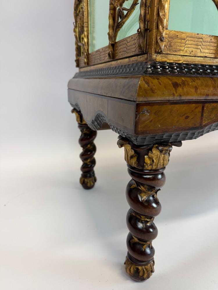 Vitrine by Maison Franck