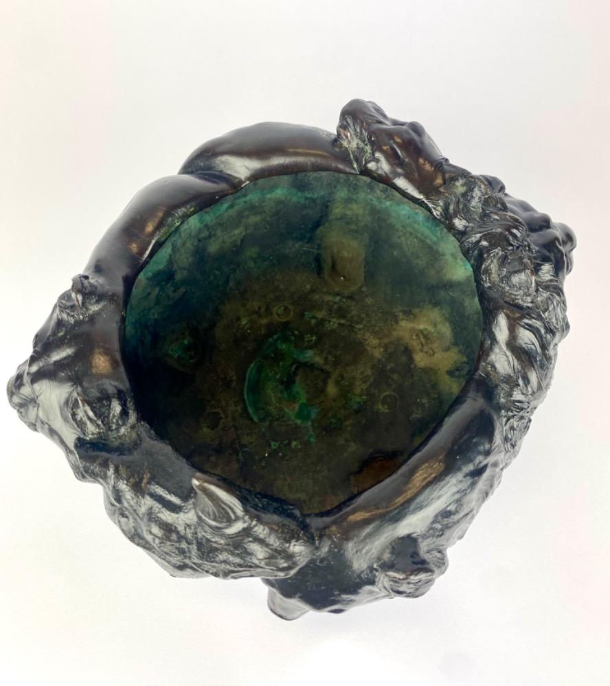 A fine Meiji bronze jardinière 