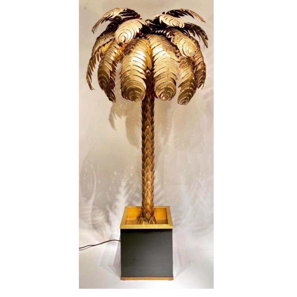 A large Vintage palm floor lamp by Maison Jansen. 