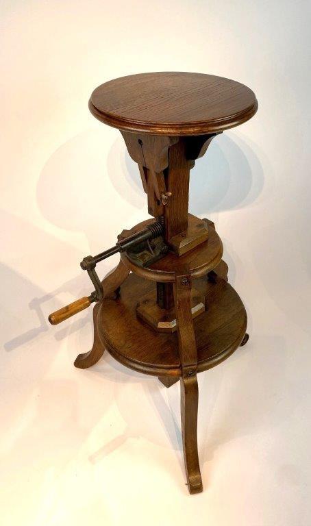 A mechanical pedestal. 