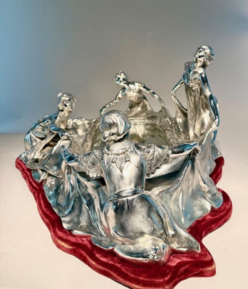 A spectacular Art Nouveau centrepiece