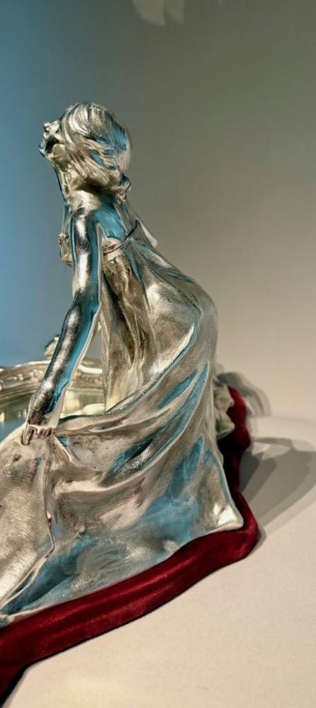 A spectacular Art Nouveau centrepiece