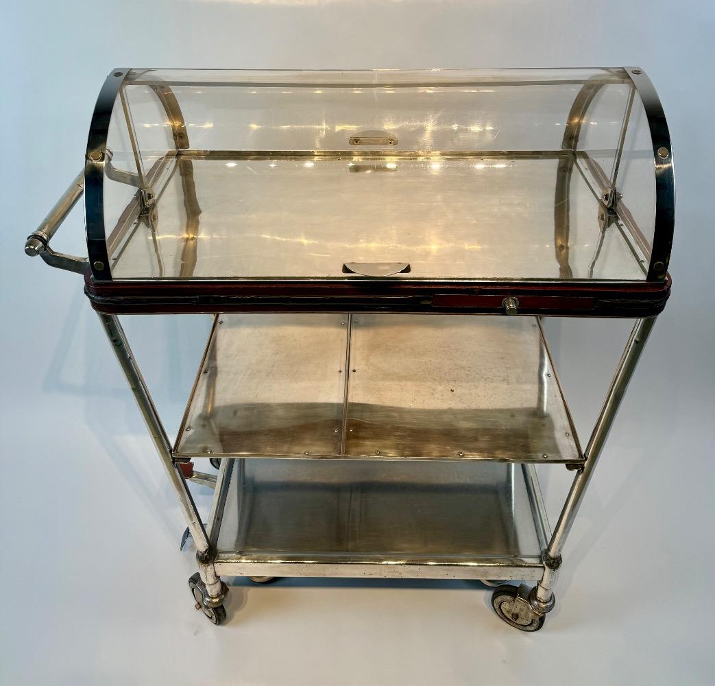 Dessert trolley / dessert chariot