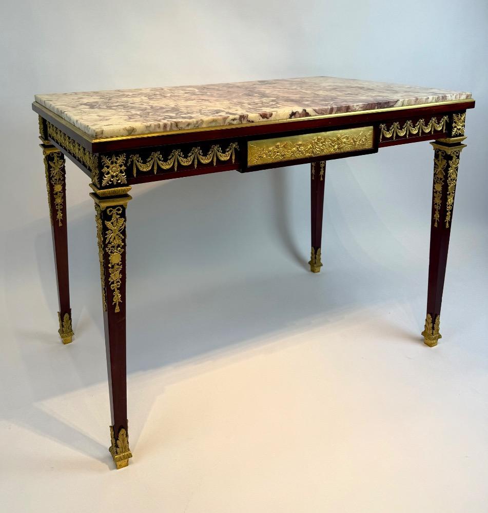 Louis XVI–Style Gilt-Bronze Mounted Mahogany Table à Écrire / writing table. 