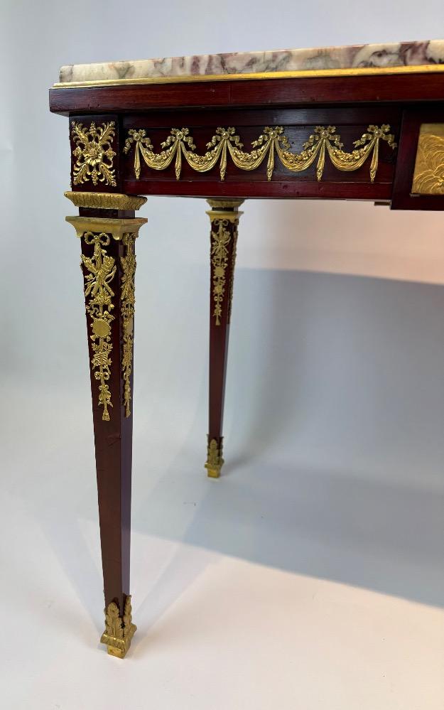 Louis XVI–Style Gilt-Bronze Mounted Mahogany Table à Écrire / writing table. 