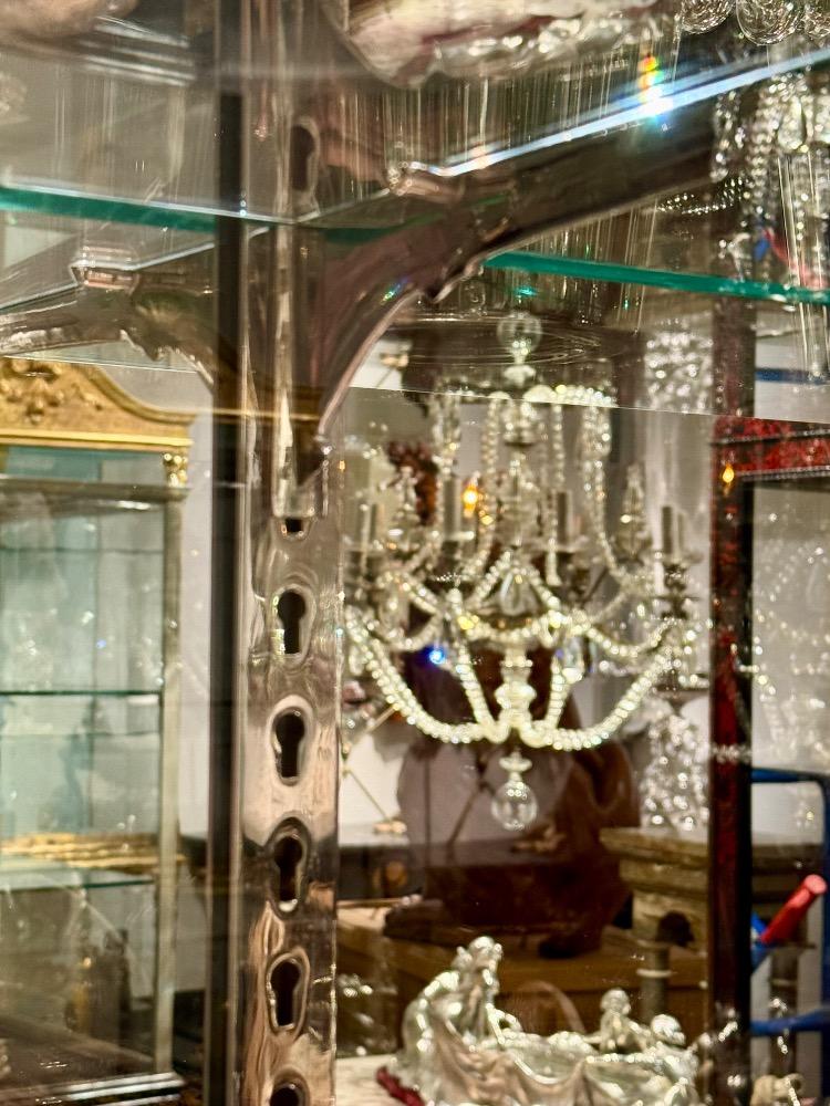 Oak shop vitrine/ display cabinet