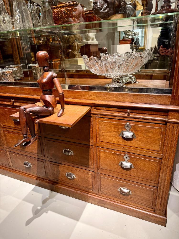 Oak shop vitrine/ display cabinet